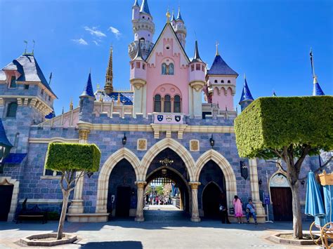 Unveiling Fantasyland: Your Ultimate Guide to Magic and Wonder