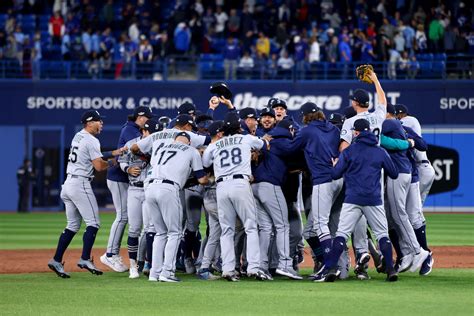 Where to Stream Seattle Mariners Games Live Online in 2026