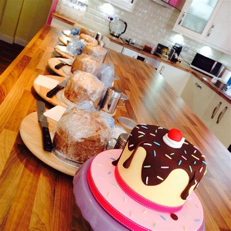 Unlock Your Baking Creativity: Cake Decorating Classes in Norfolk