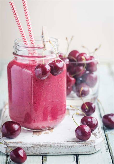 Delicious Cherry Smoothies: Simple & Healthy Recipes for a Refreshing Treat