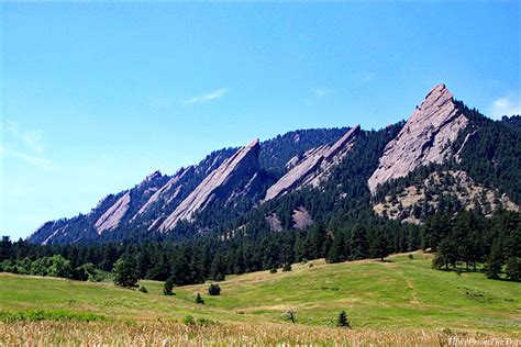 Exploring the Majestic Flatirons of Colorado: An Iconic Natural Wonder