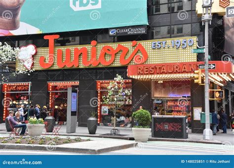 Juniors Deli New York City: An Iconic Culinary Landmark