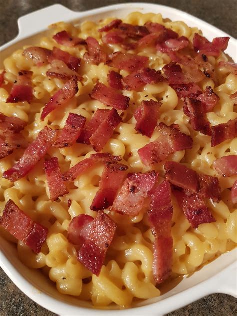 Irresistible Macaroni and Cheese with Crispy Bacon Recipe