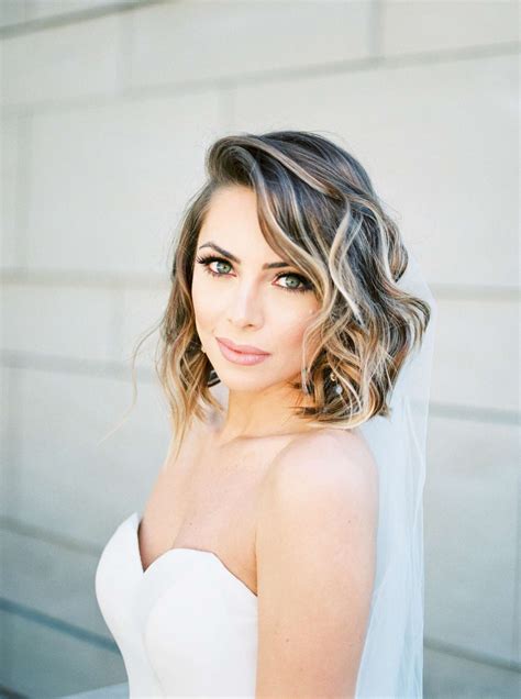 Chic Shoulder-Length Wedding Hair Ideas for Your Special Day