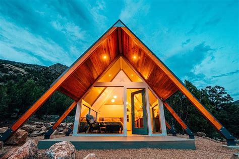 Unforgettable Stays in Colorado: Mountains, Resorts & Adventures