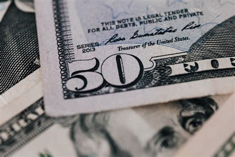 Navigating Urgent Needs: How to Responsibly Borrow £50