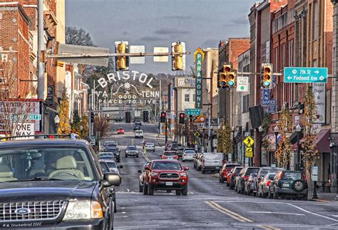 Discover Bristol TN: The Twin City's Charm, History & Future