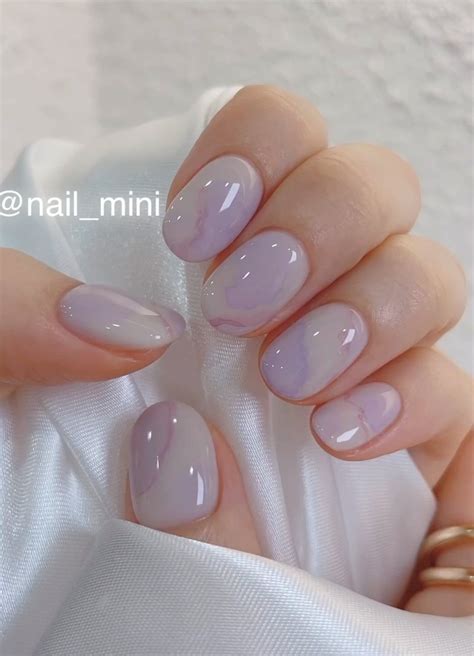 Chic Nail Colors: Discover Your Signature Style