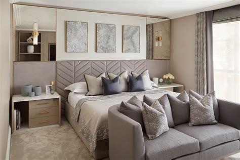Ingenious Bedroom Decorating Ideas for Small Spaces & Style