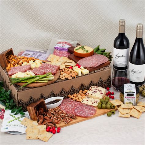 Elegant Wine Gift Baskets with Free Delivery
