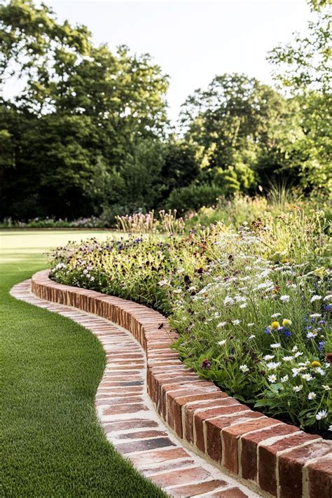 DIY Brick Garden Edging: A Step-by-Step Guide to Beautiful Borders