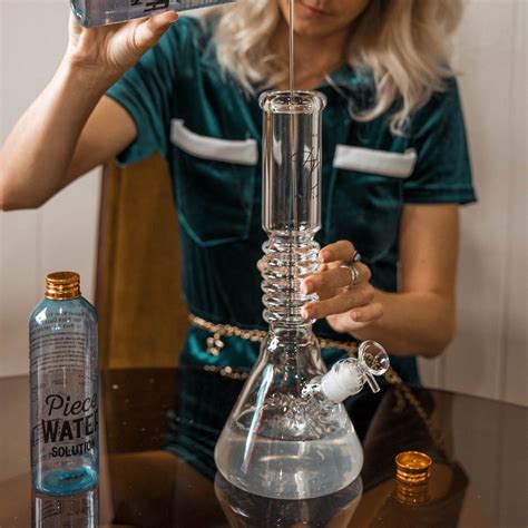 The Ultimate Guide to Cleaning Your Bong: Sparkling Fresh Every Time