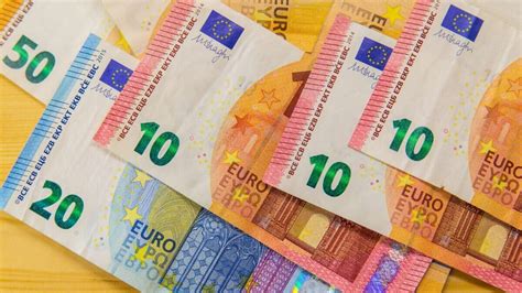 Where to Order Euros for Your European Adventure