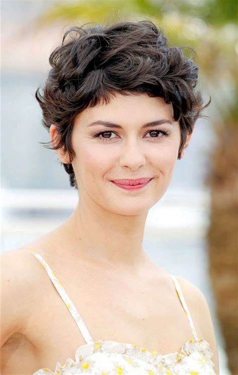 Chic Short Wavy Pixie Haircuts for Effortless Style