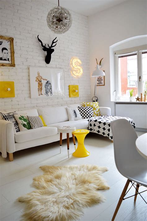 Decorate Your Small Living Room: Smart Ideas for Cozy & Stylish Spaces