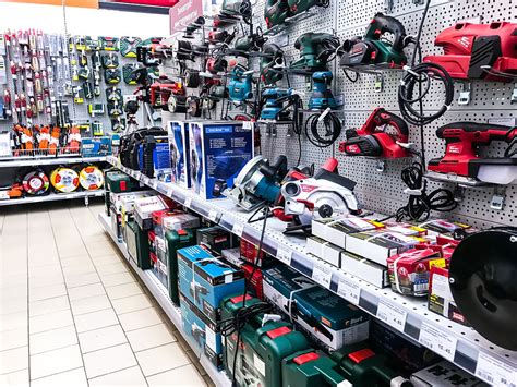 Finding the Best Tool Shops Locally for Your Next Project